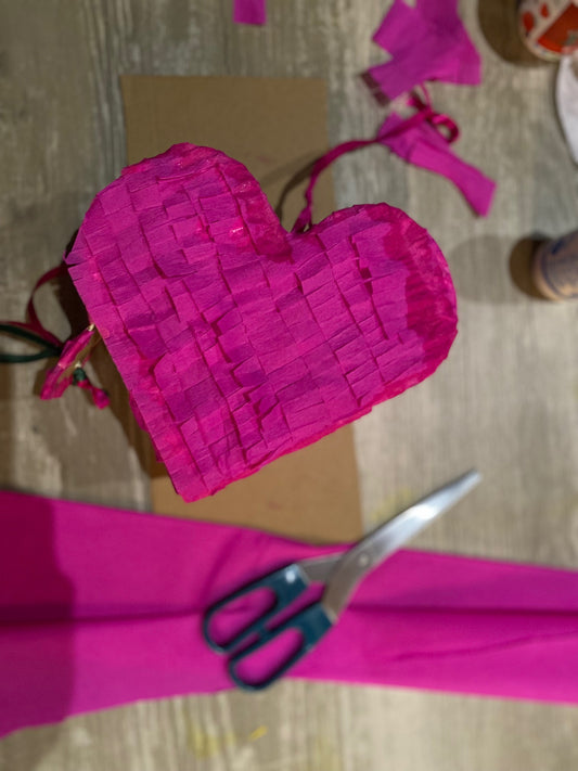 PINATA PINK HEART